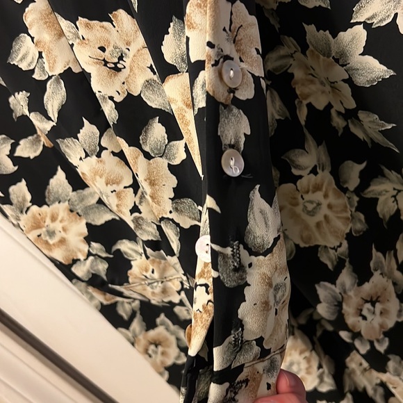 Skirt - Picture 2 of 2